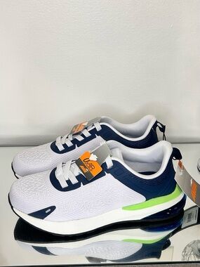 AVIA O2 Air Kids Sneakers Size 4 Youth Athletic Shoes White Blue New